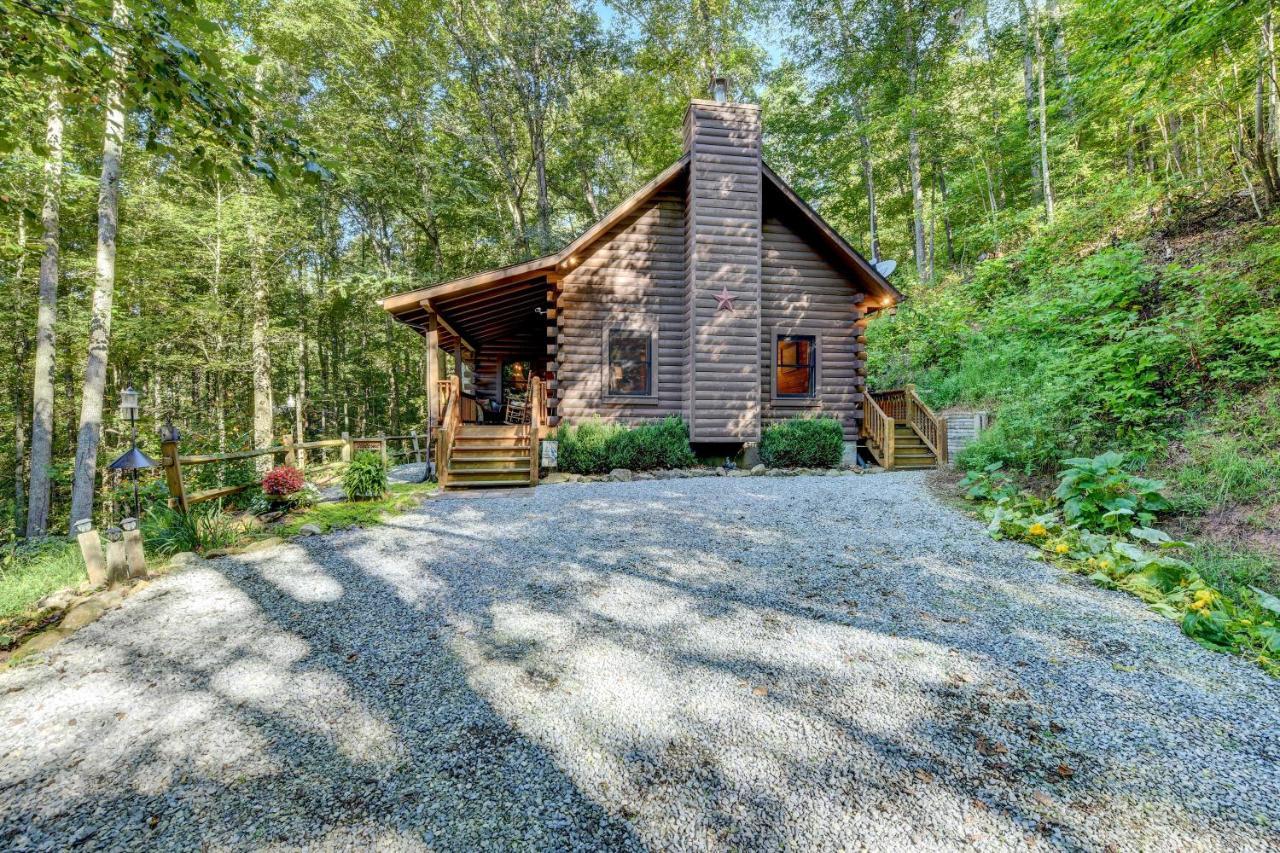 Waynesville Cabin With Covered Deck And Fire Pit! Lake Junaluska Exteriör bild