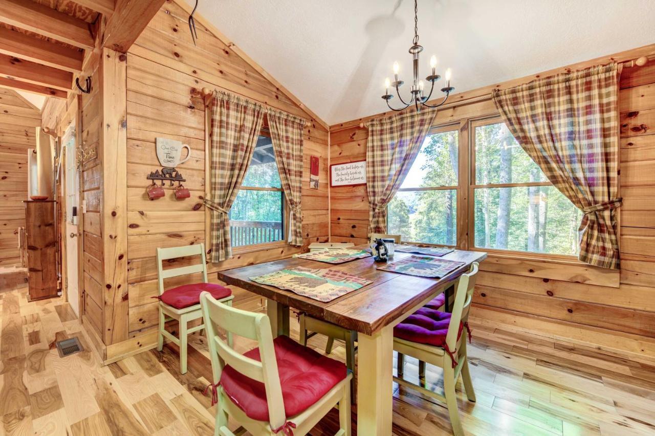 Waynesville Cabin With Covered Deck And Fire Pit! Lake Junaluska Exteriör bild
