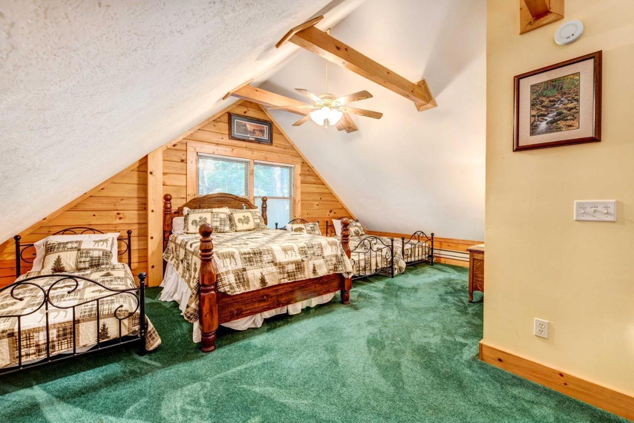 Waynesville Cabin With Covered Deck And Fire Pit! Lake Junaluska Exteriör bild
